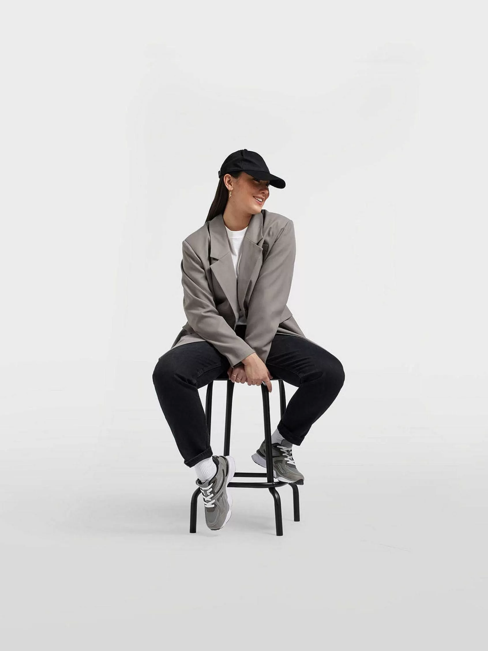 Hot FILA Grauer, Klobiger Sneaker